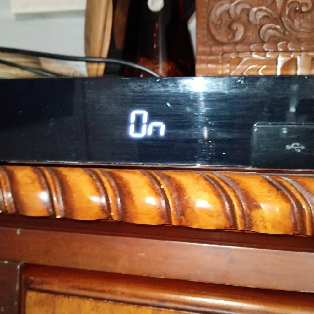 Samsung BD-F5900 3D Blu-ray DVD Player with HDMI Streaming and Wi-Fi No Remote